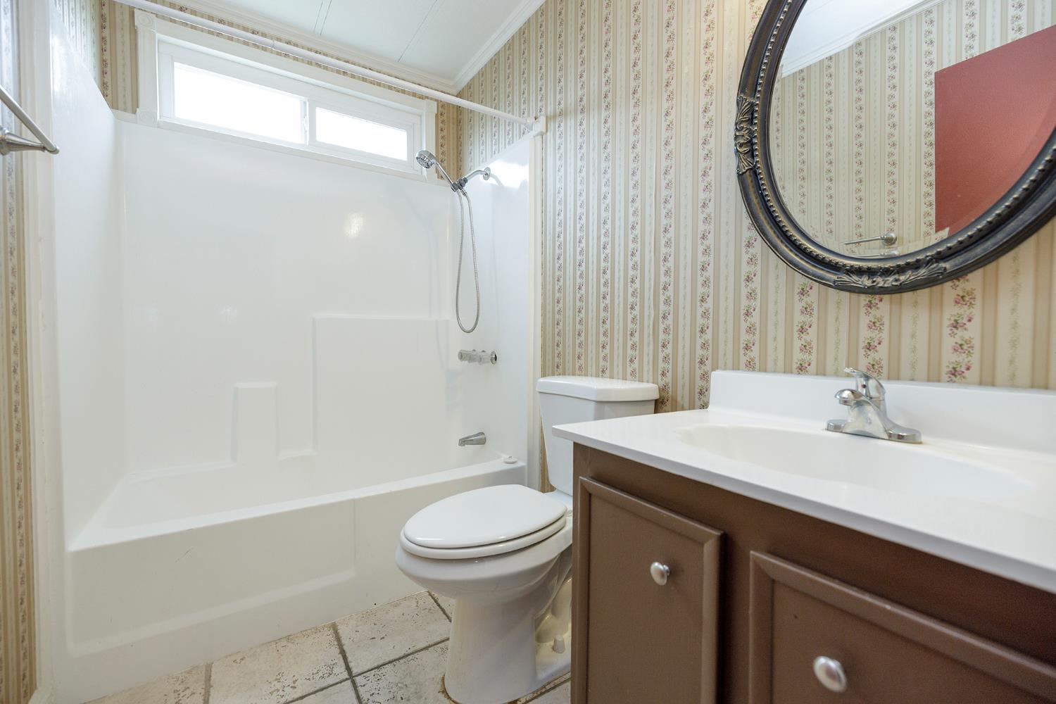 3924 Lahaina, Modesto, CA 95355