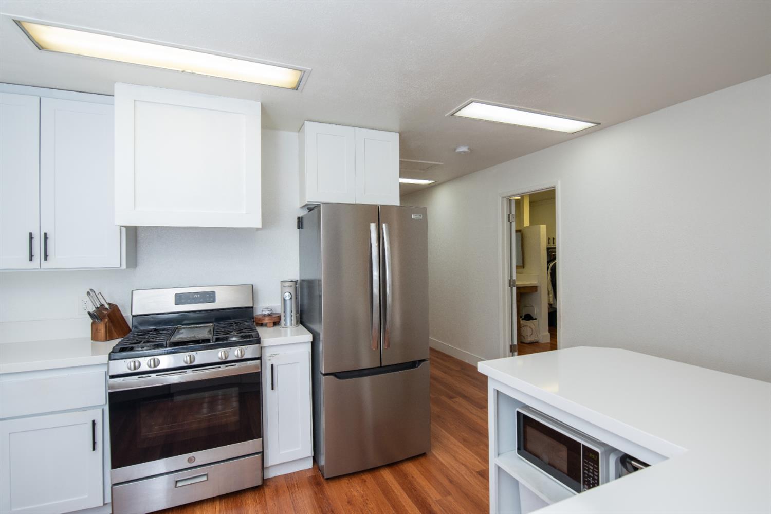 1415 Oklahoma Ave, Escalon, CA 95320
