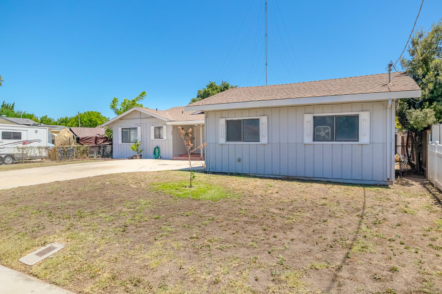 428 N Western Ave, Waterford, CA 95386