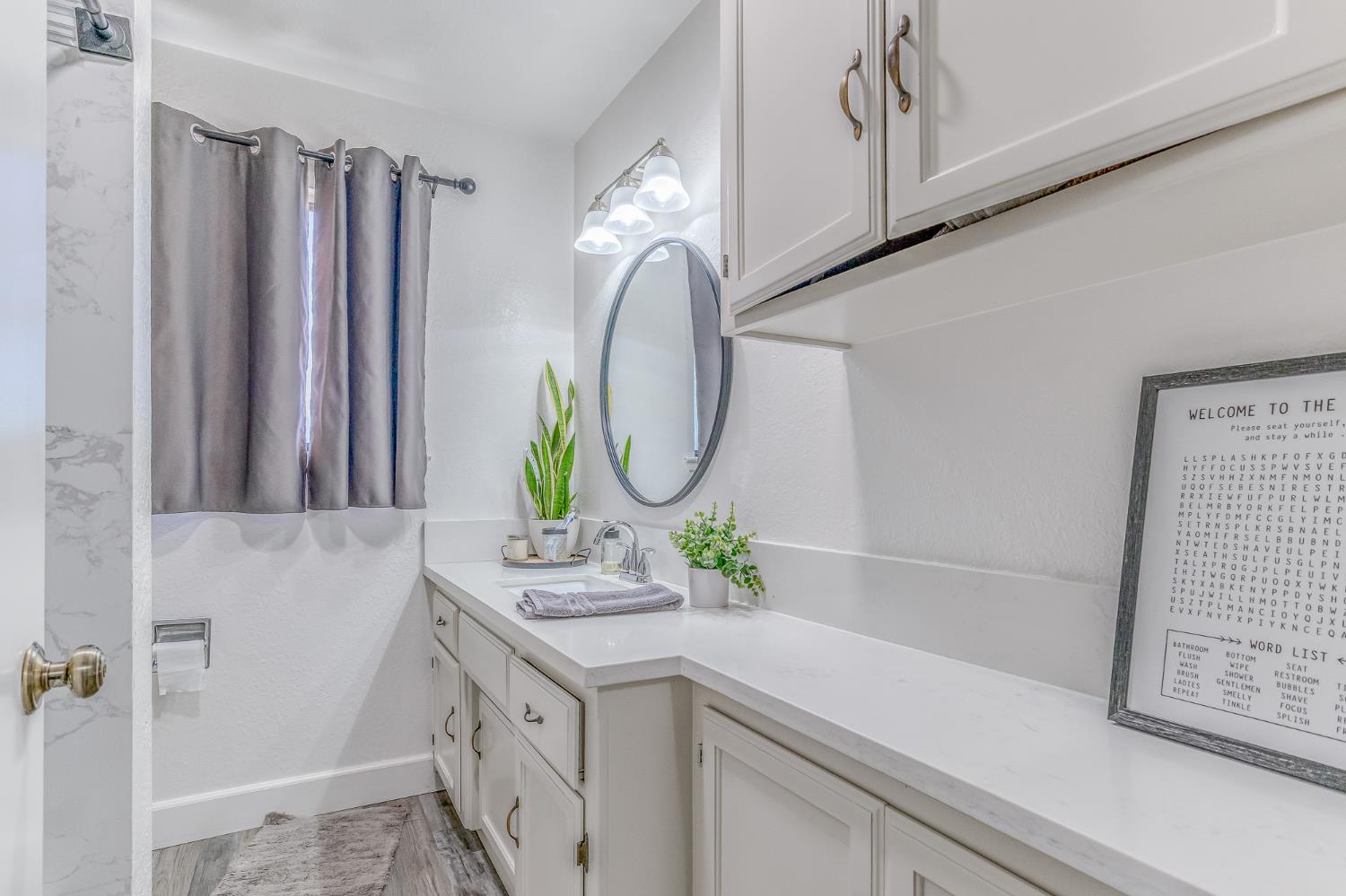 428 N Western Ave, Waterford, CA 95386