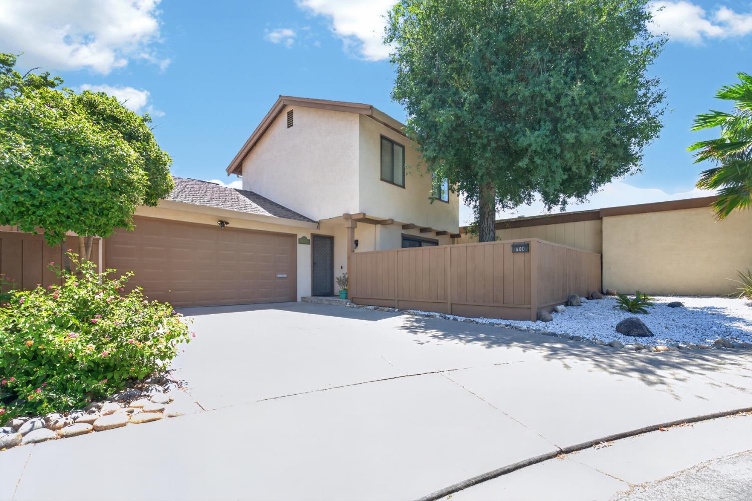 600 Edgebrook Ct, Modesto, CA 95354
