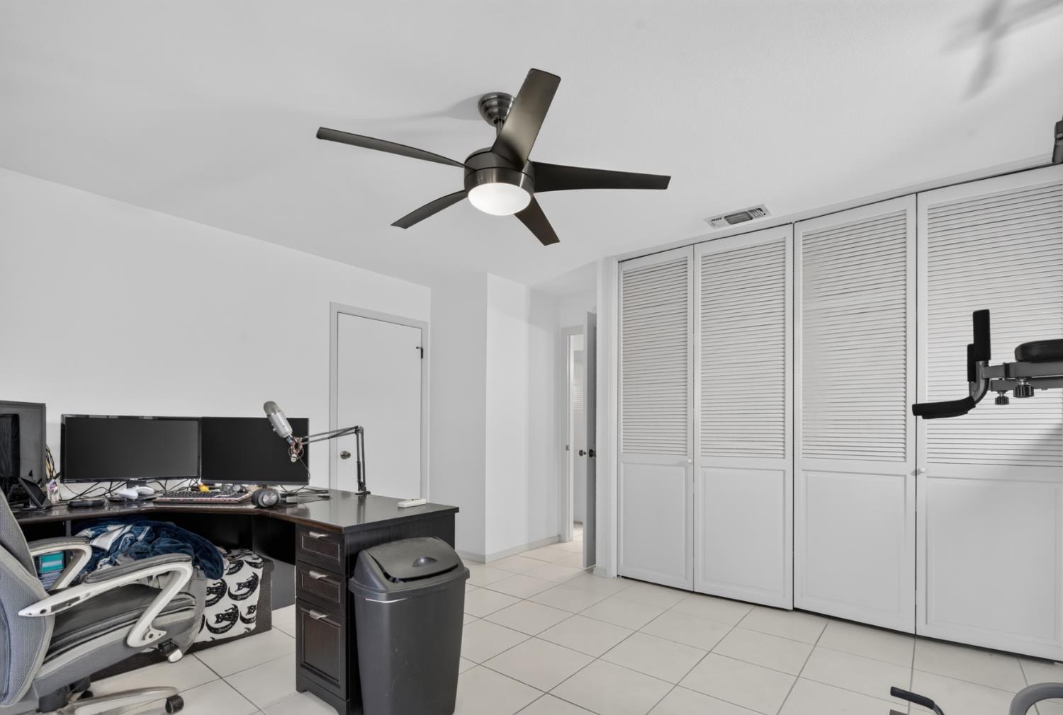 600 Edgebrook Ct, Modesto, CA 95354