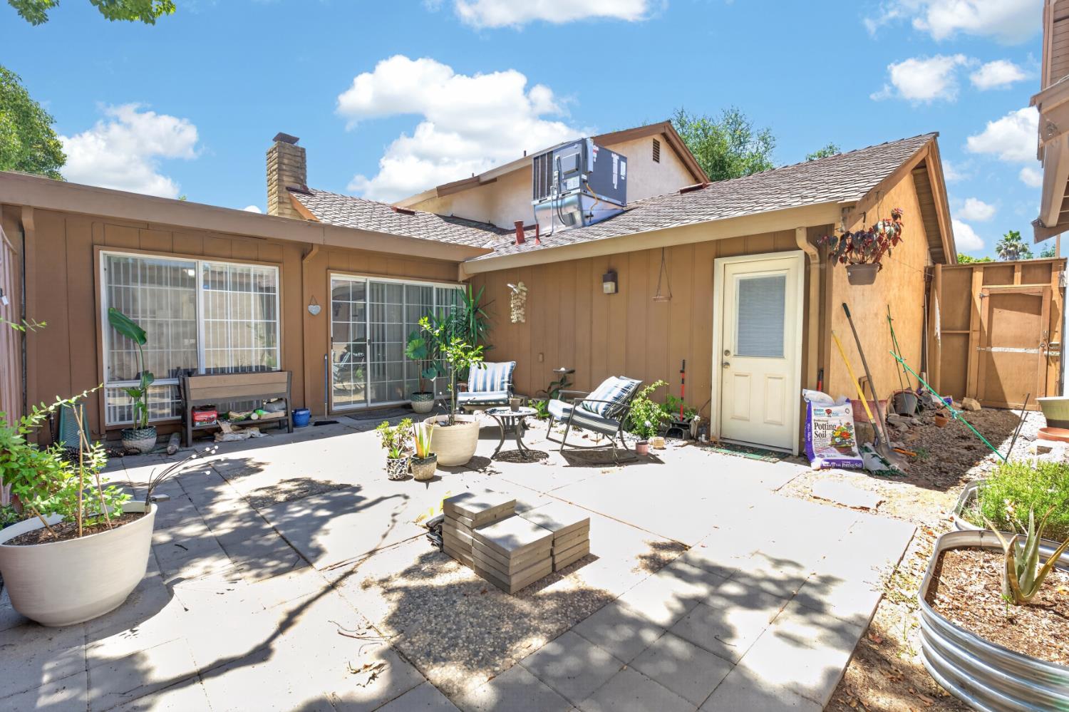 600 Edgebrook Ct, Modesto, CA 95354