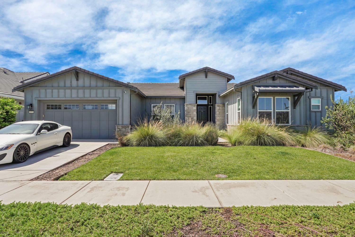 2573 Feathermint Ln, Turlock, CA 95382
