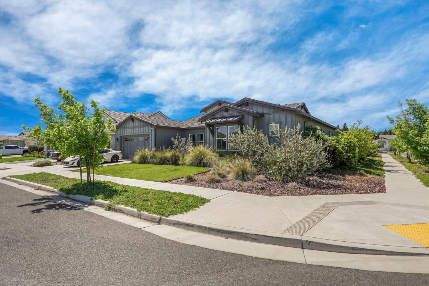 2573 Feathermint Ln, Turlock, CA 95382