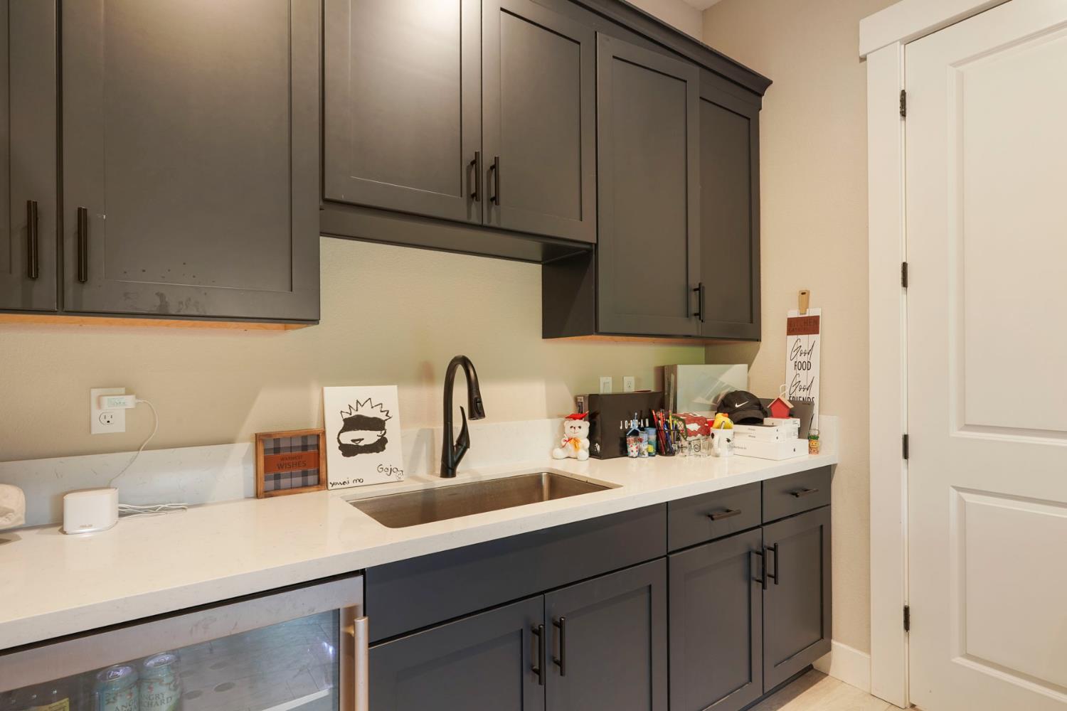 2573 Feathermint Ln, Turlock, CA 95382