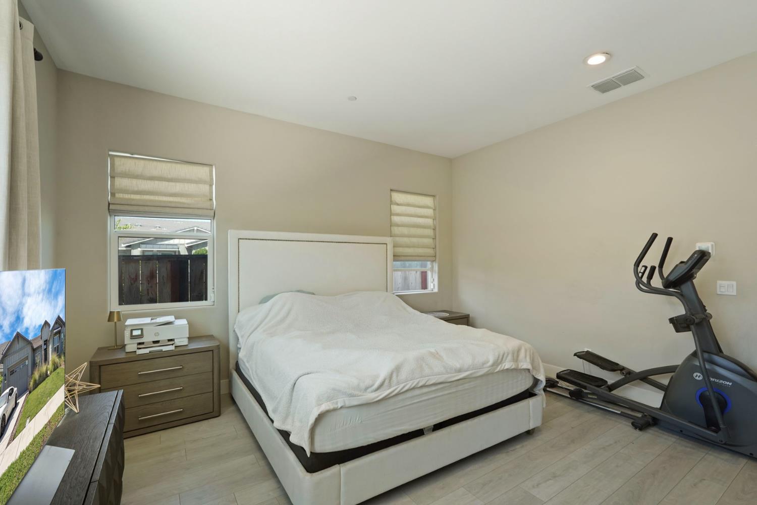 2573 Feathermint Ln, Turlock, CA 95382