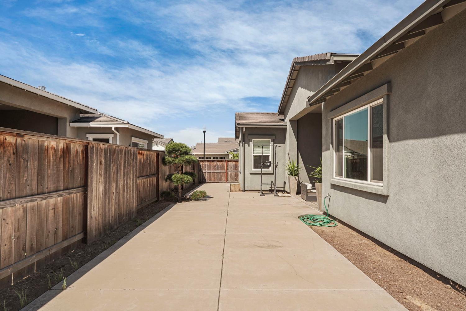 2573 Feathermint Ln, Turlock, CA 95382