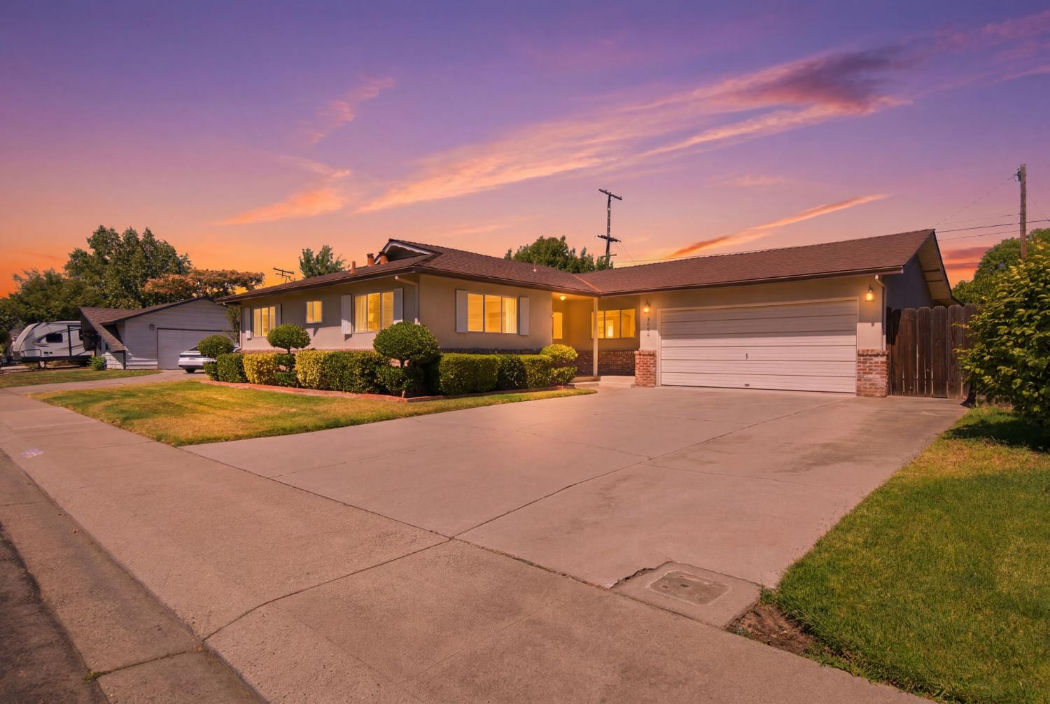 2306 Monticello Ave, Modesto, CA 95350