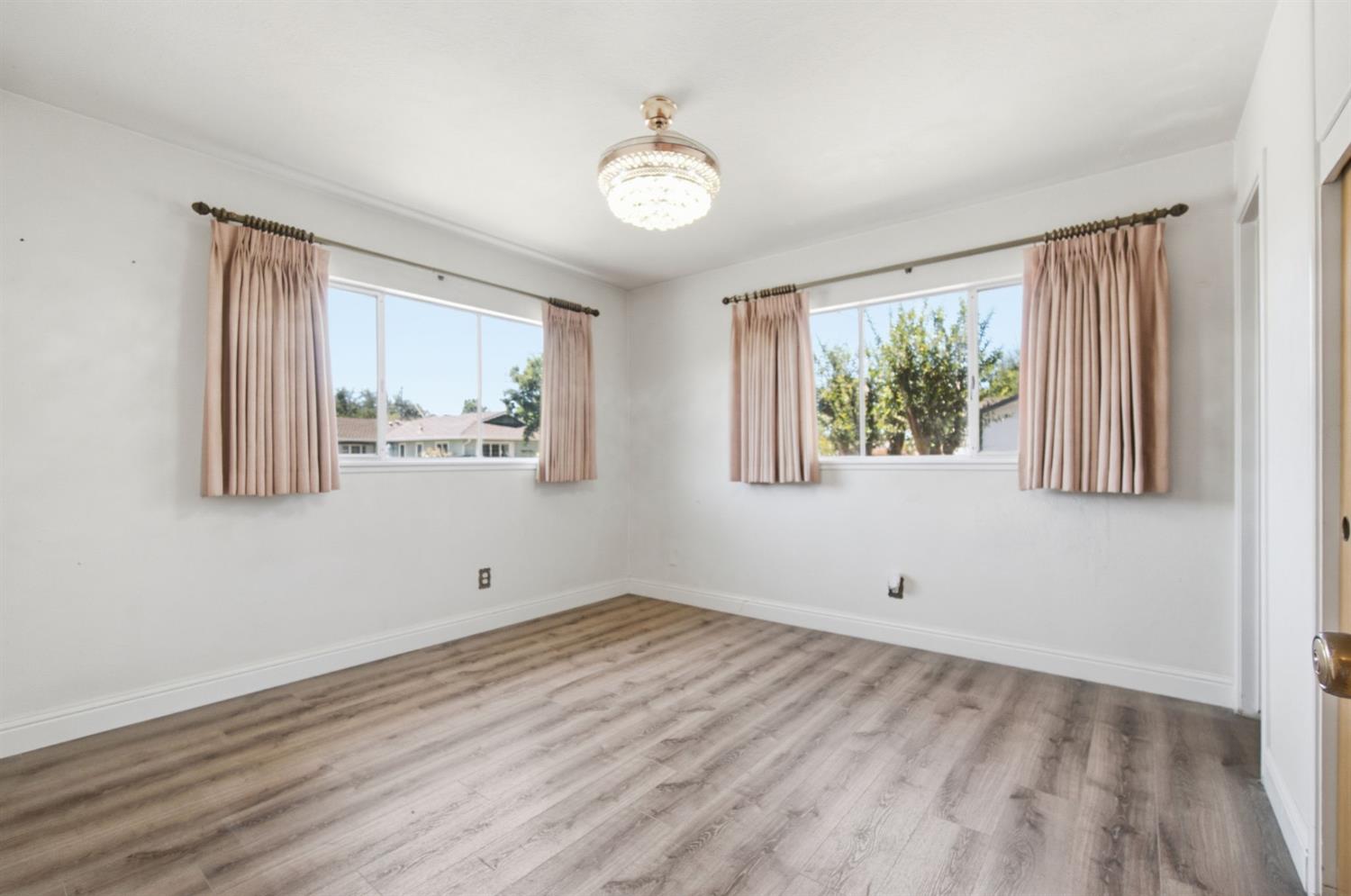 2306 Monticello Ave, Modesto, CA 95350