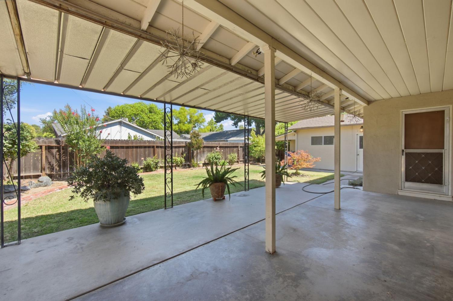 2306 Monticello Ave, Modesto, CA 95350