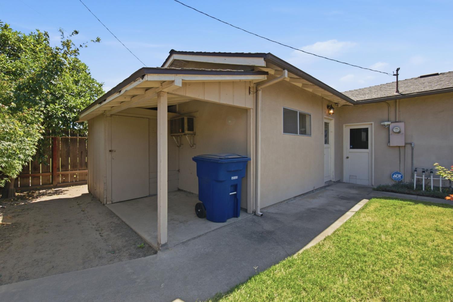 2306 Monticello Ave, Modesto, CA 95350