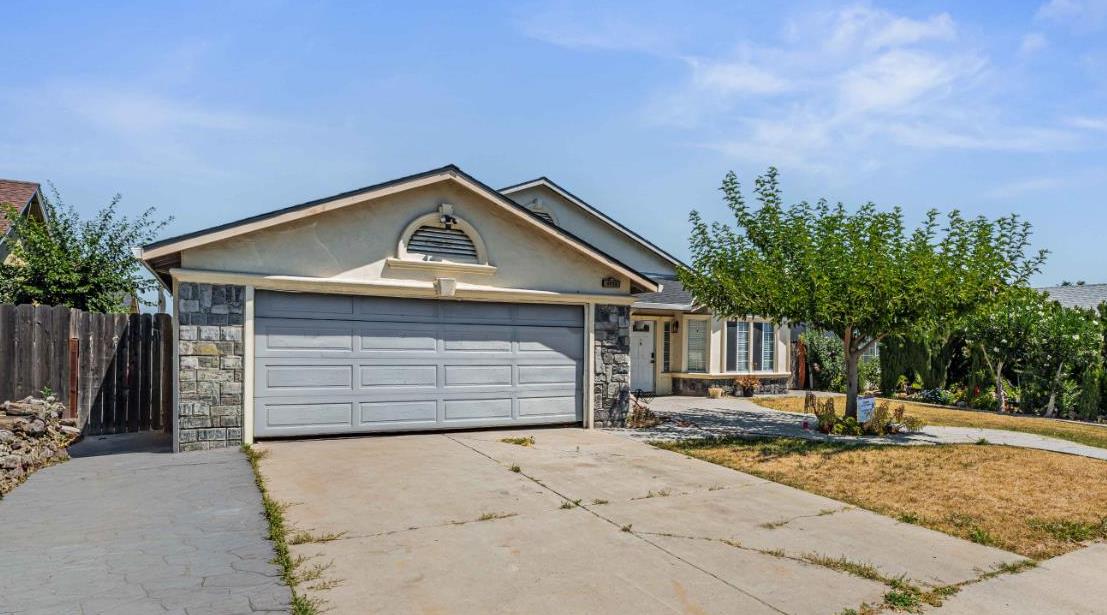 1713 Minnie St, Patterson, CA 95363
