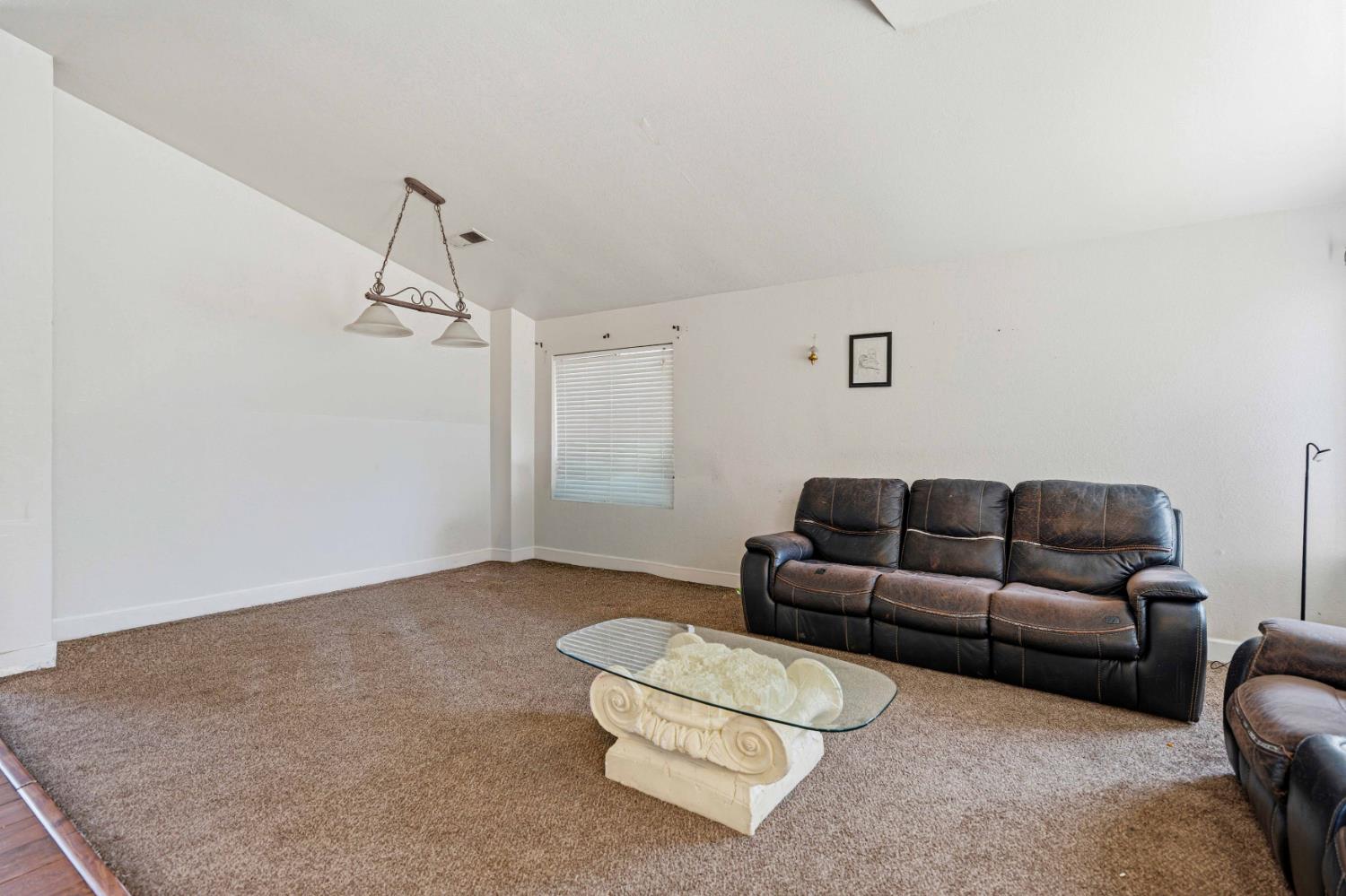 1713 Minnie St, Patterson, CA 95363