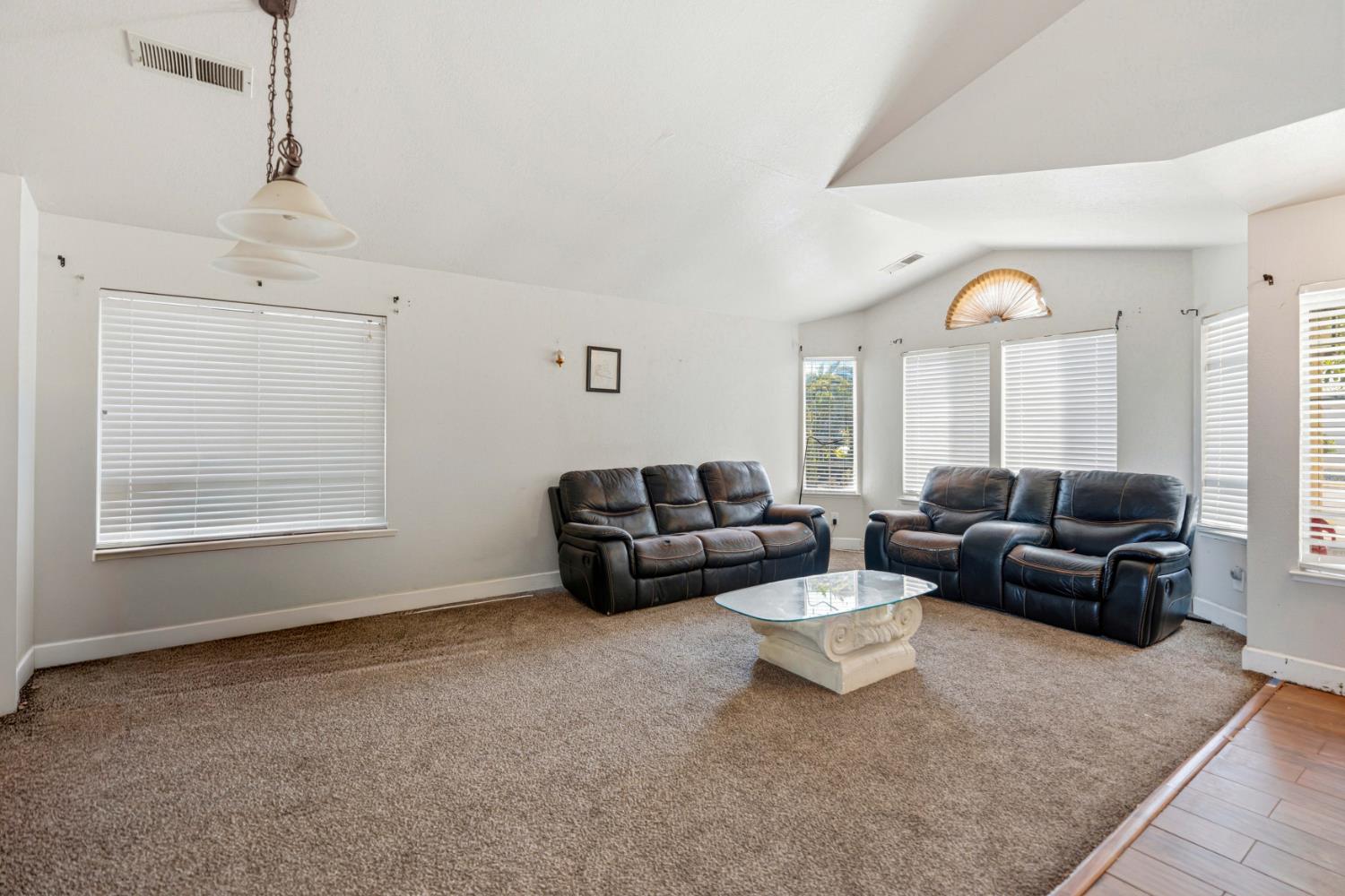 1713 Minnie St, Patterson, CA 95363