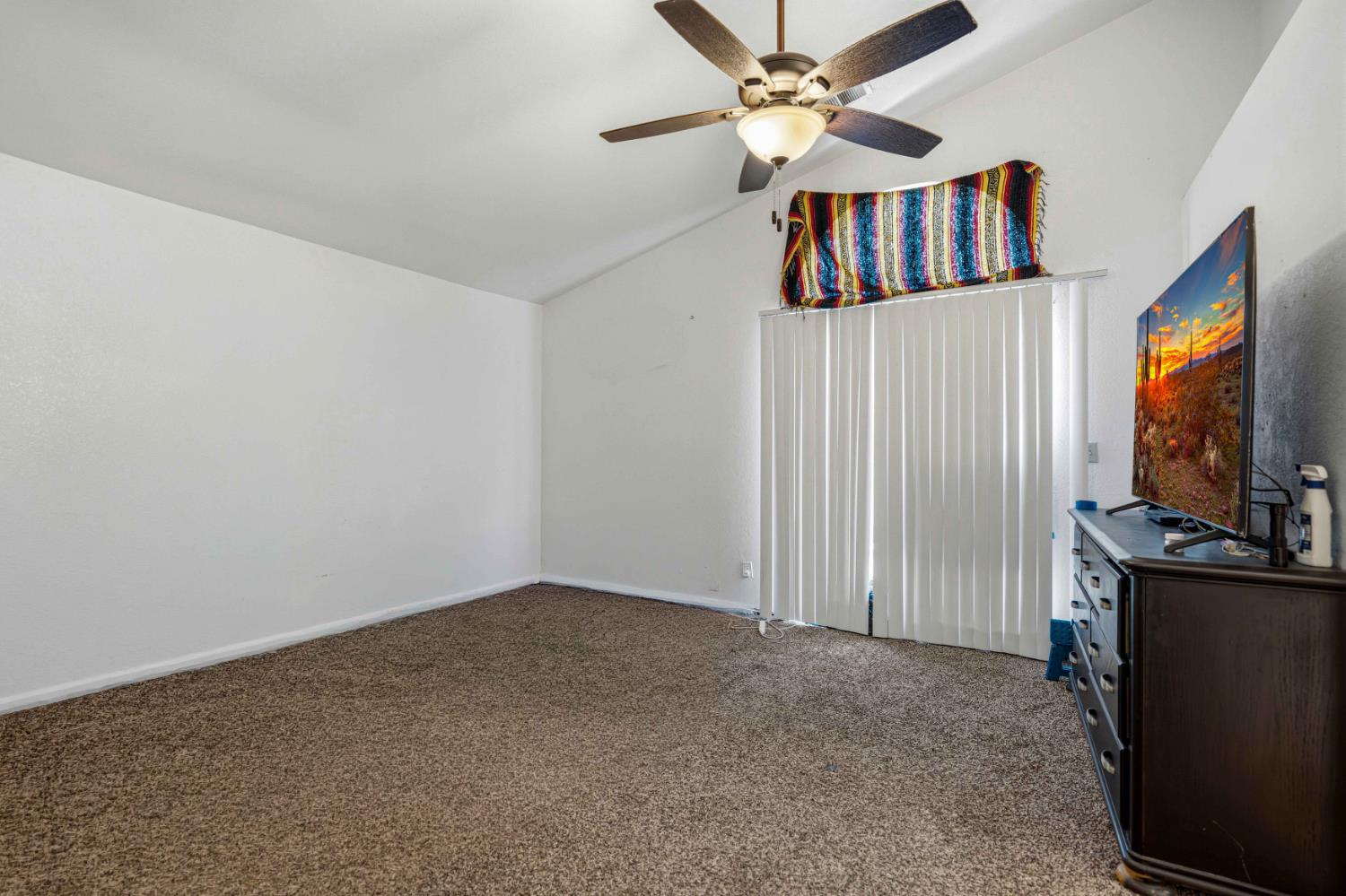 1713 Minnie St, Patterson, CA 95363
