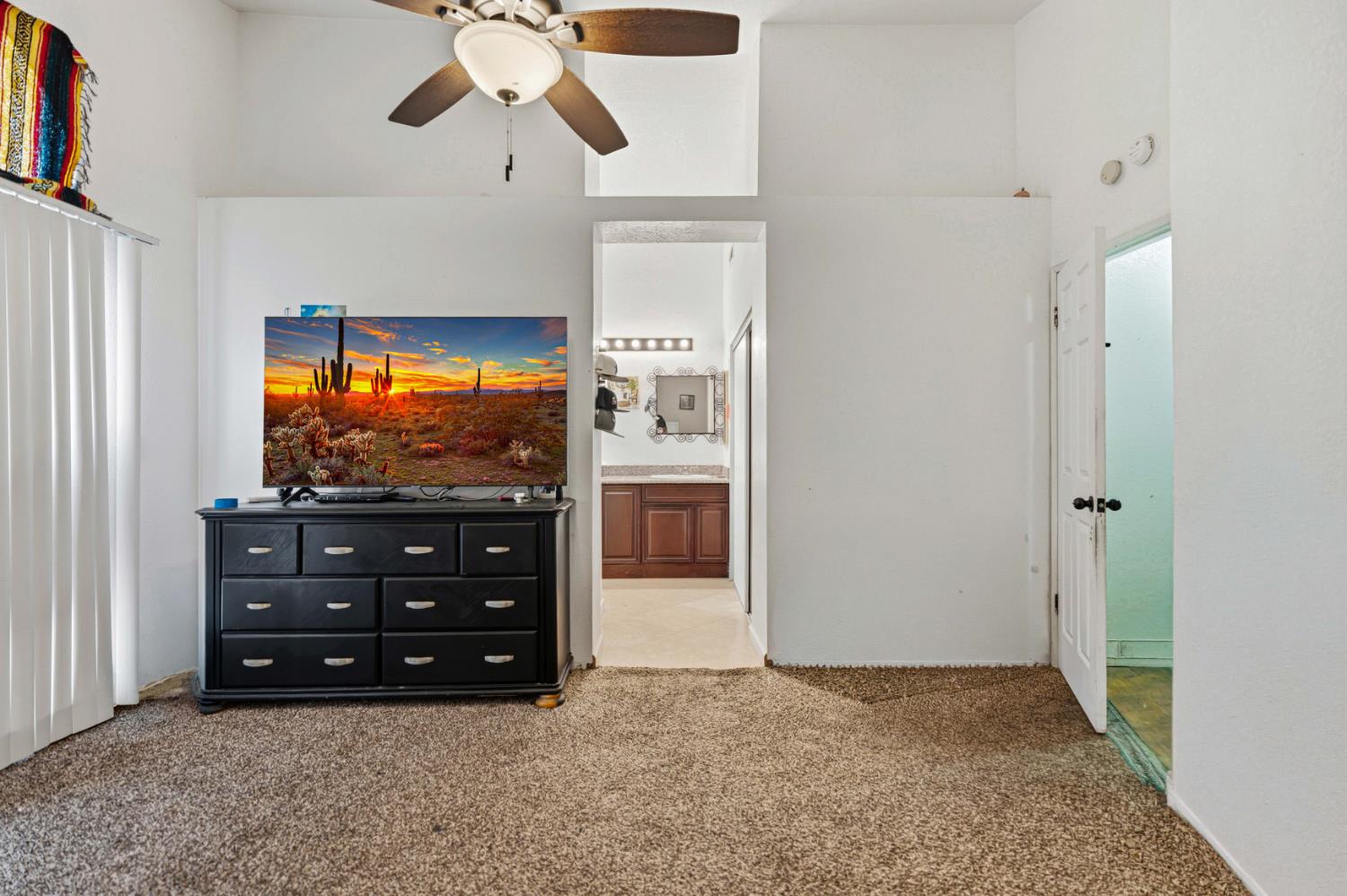 1713 Minnie St, Patterson, CA 95363