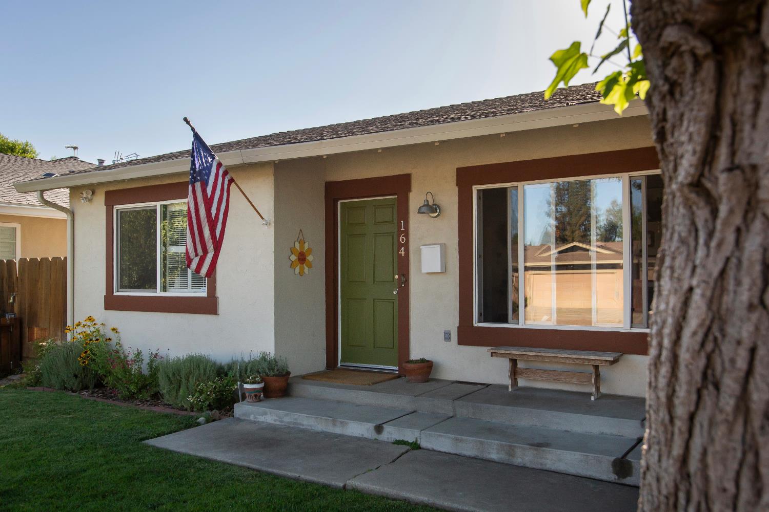 164 Elena Ct, Turlock, CA 95380