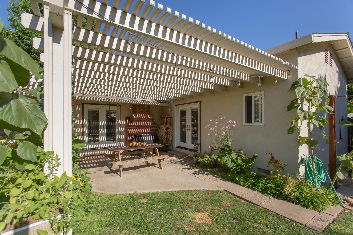 164 Elena Ct, Turlock, CA 95380