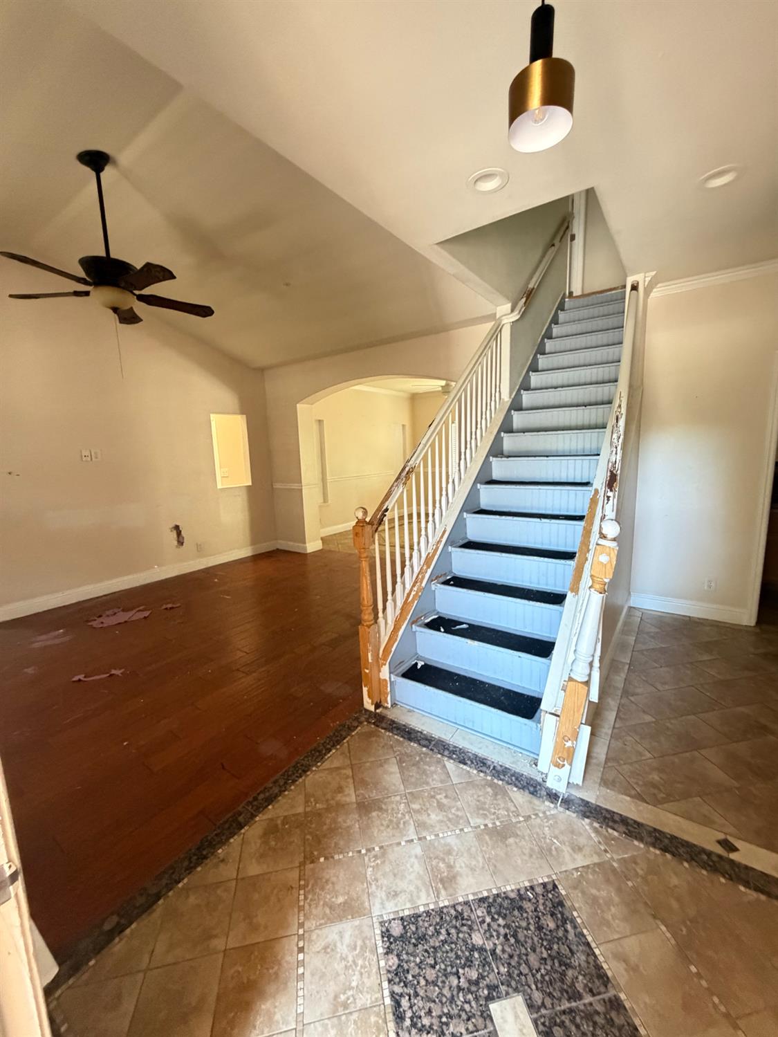 2825 Donner Trl, Riverbank, CA 95367