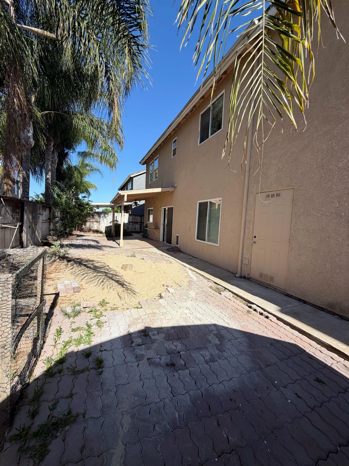 2825 Donner Trl, Riverbank, CA 95367