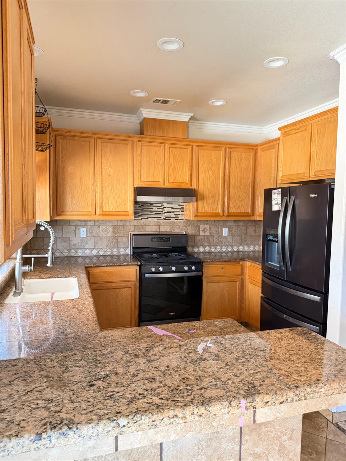 2825 Donner Trl, Riverbank, CA 95367