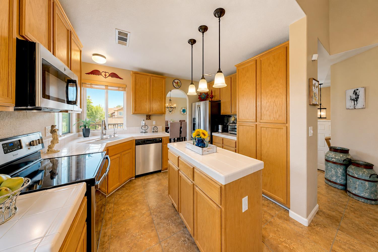 751 Savignon Blanc Ct, Los Banos, CA 93635