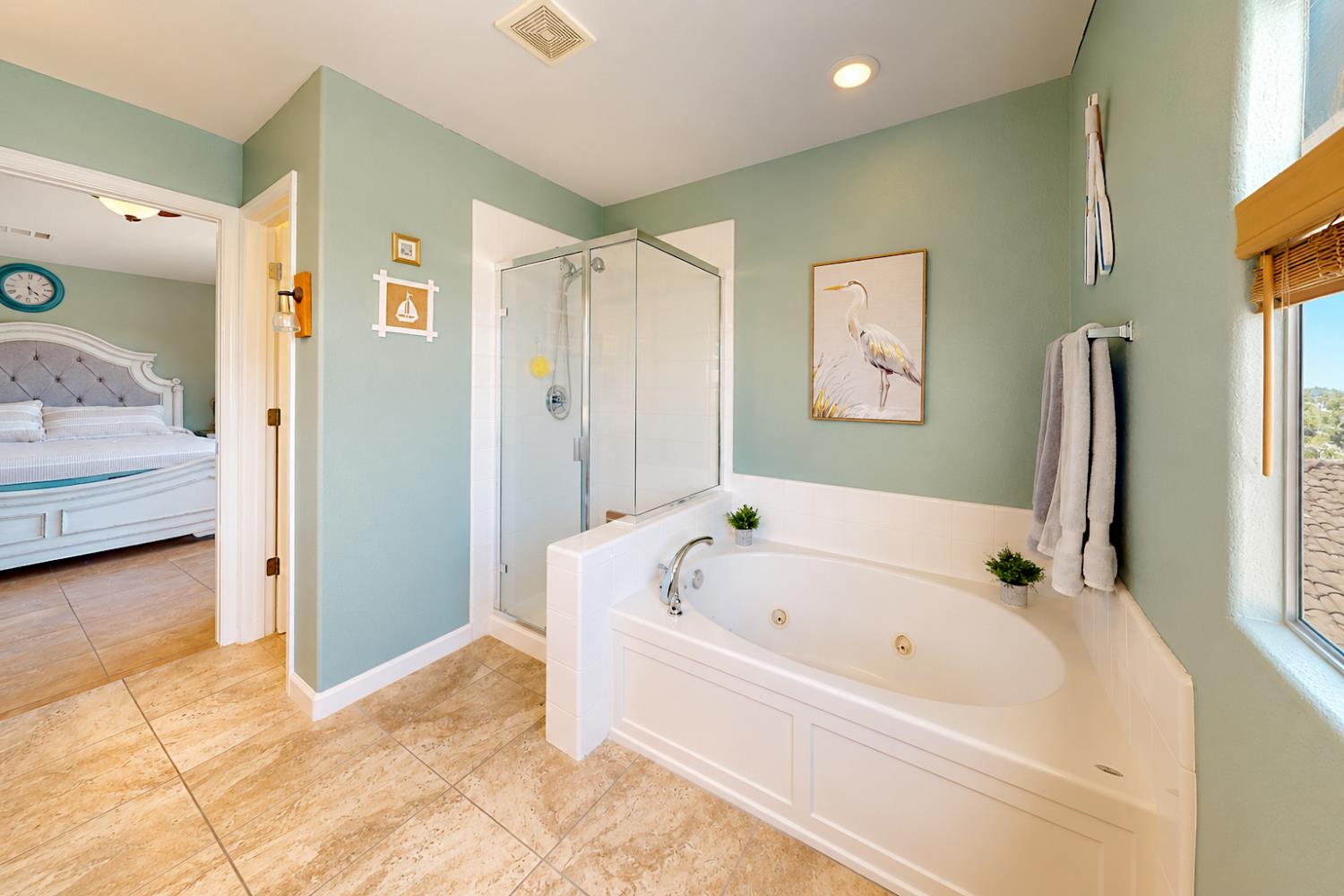 751 Savignon Blanc Ct, Los Banos, CA 93635