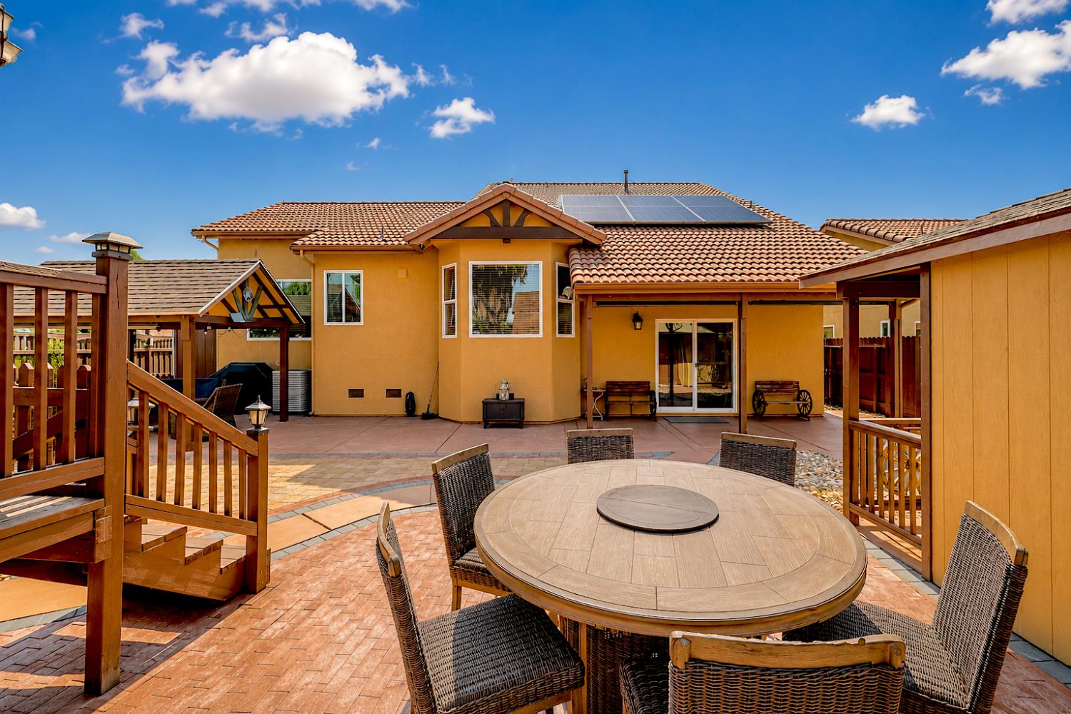 751 Savignon Blanc Ct, Los Banos, CA 93635