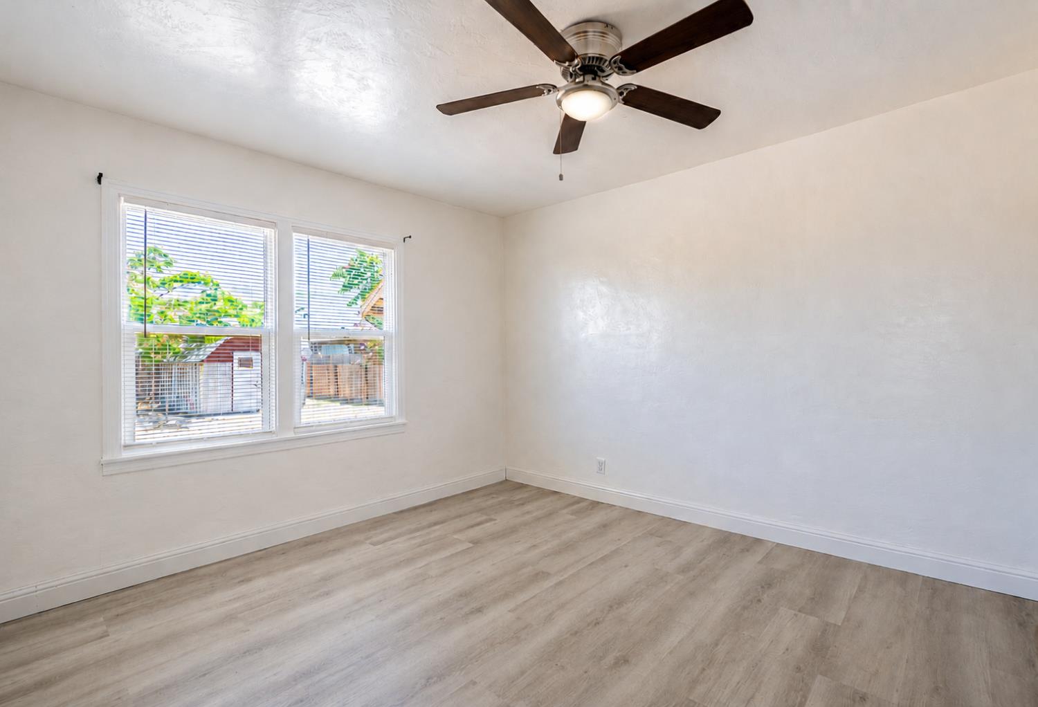 912 Turner St, Modesto, CA 95351