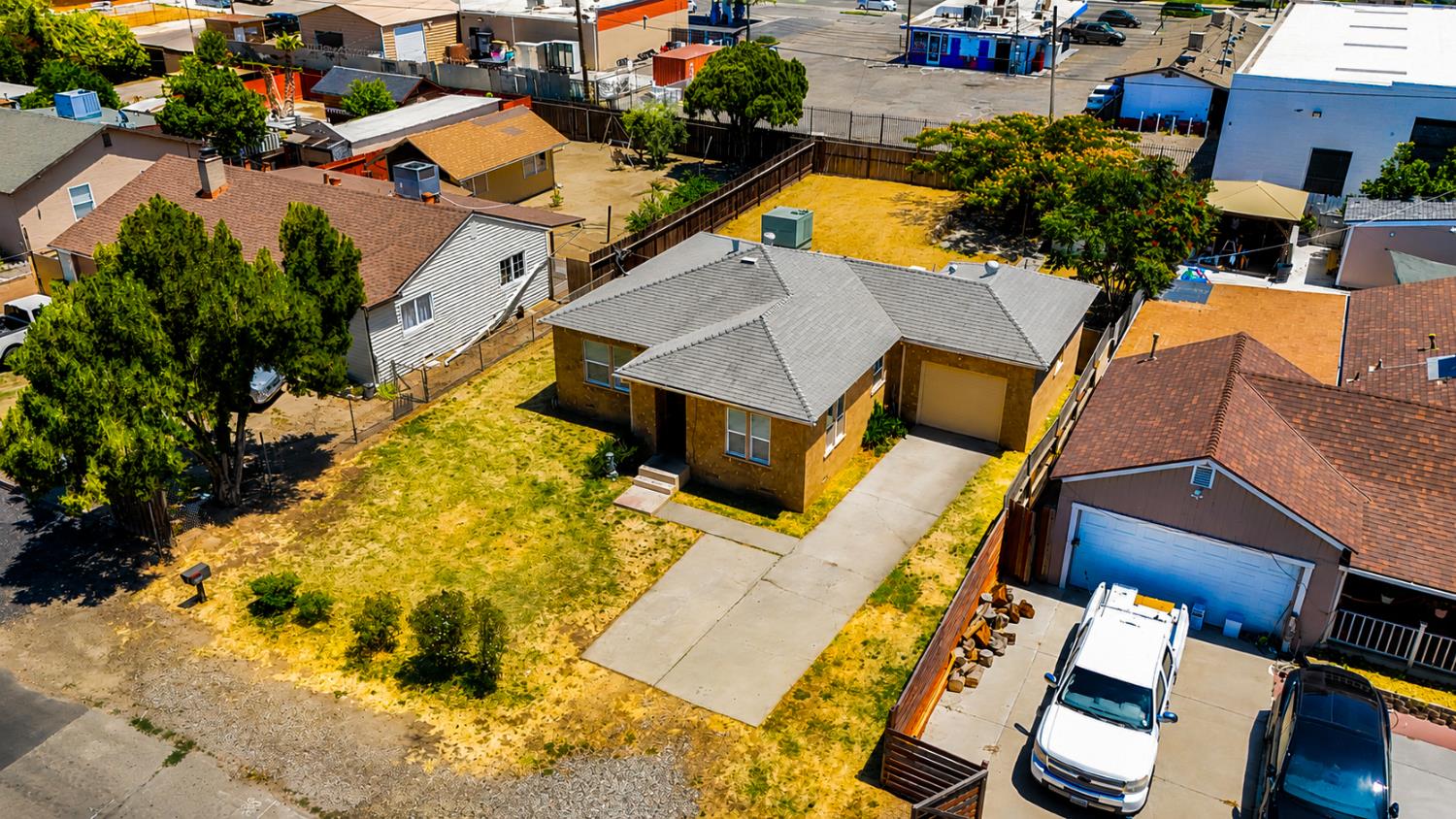 912 Turner St, Modesto, CA 95351