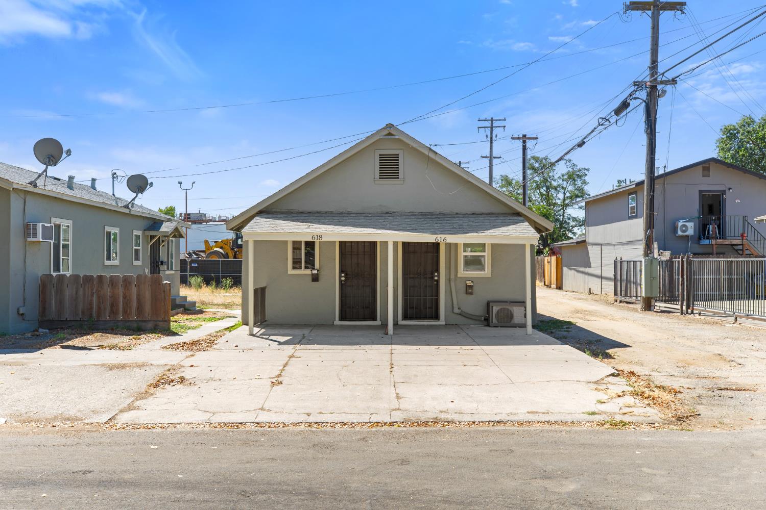618 J St, Modesto, CA 95354