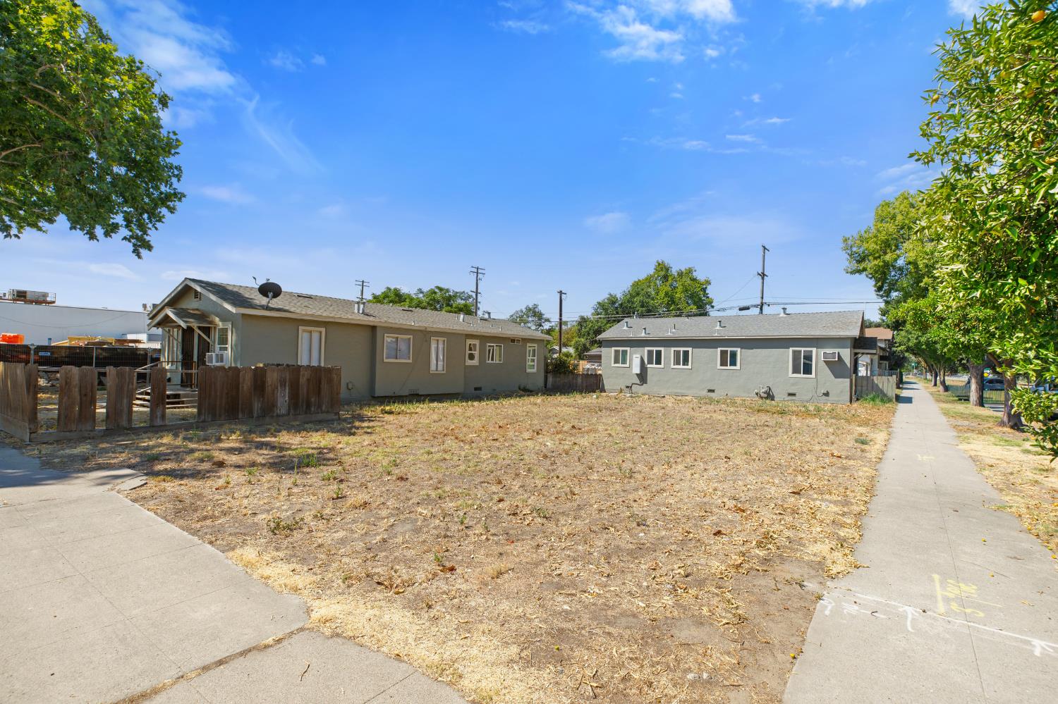 618 J St, Modesto, CA 95354