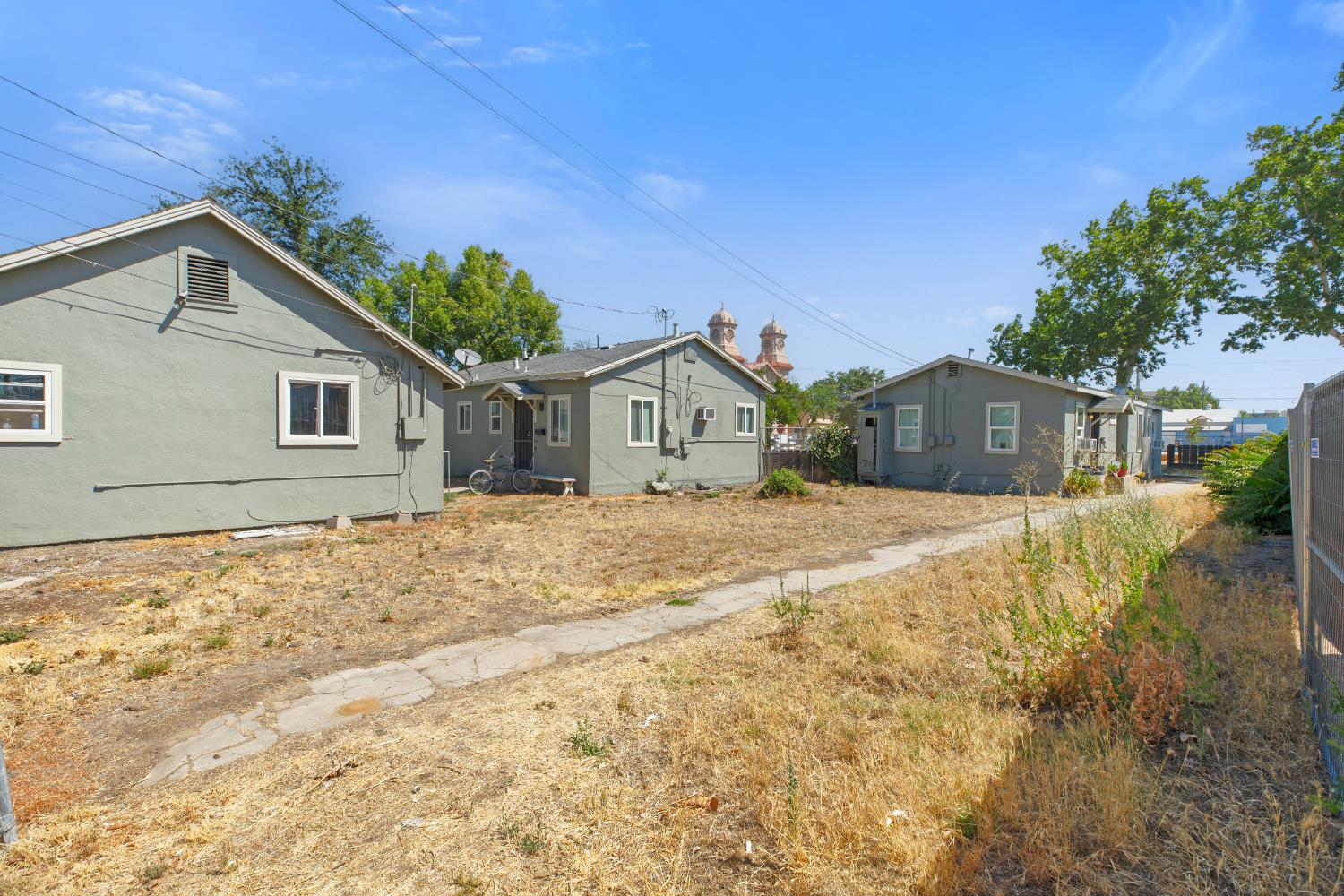 618 J St, Modesto, CA 95354