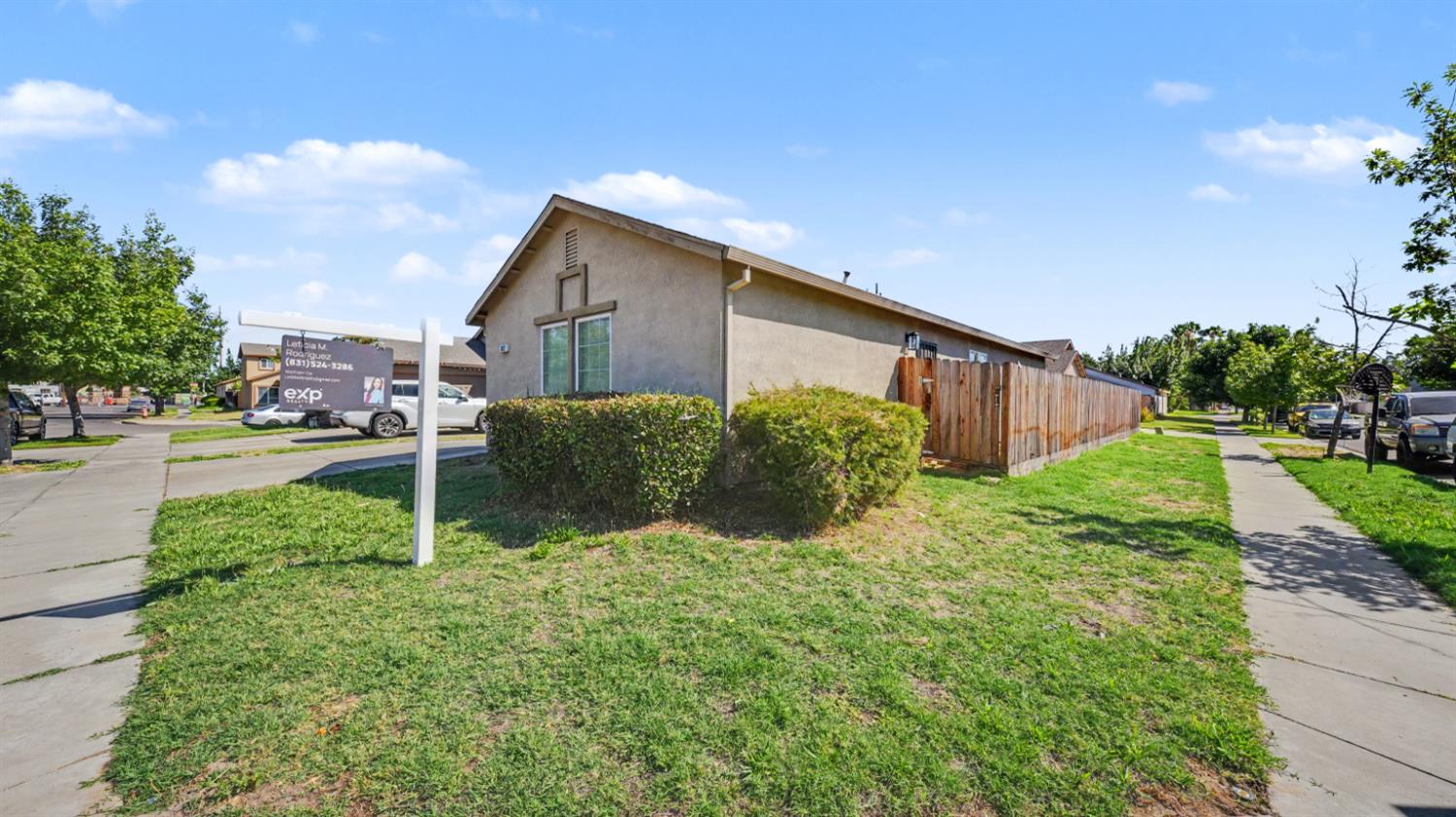 831 Emily St, Turlock, CA 95382