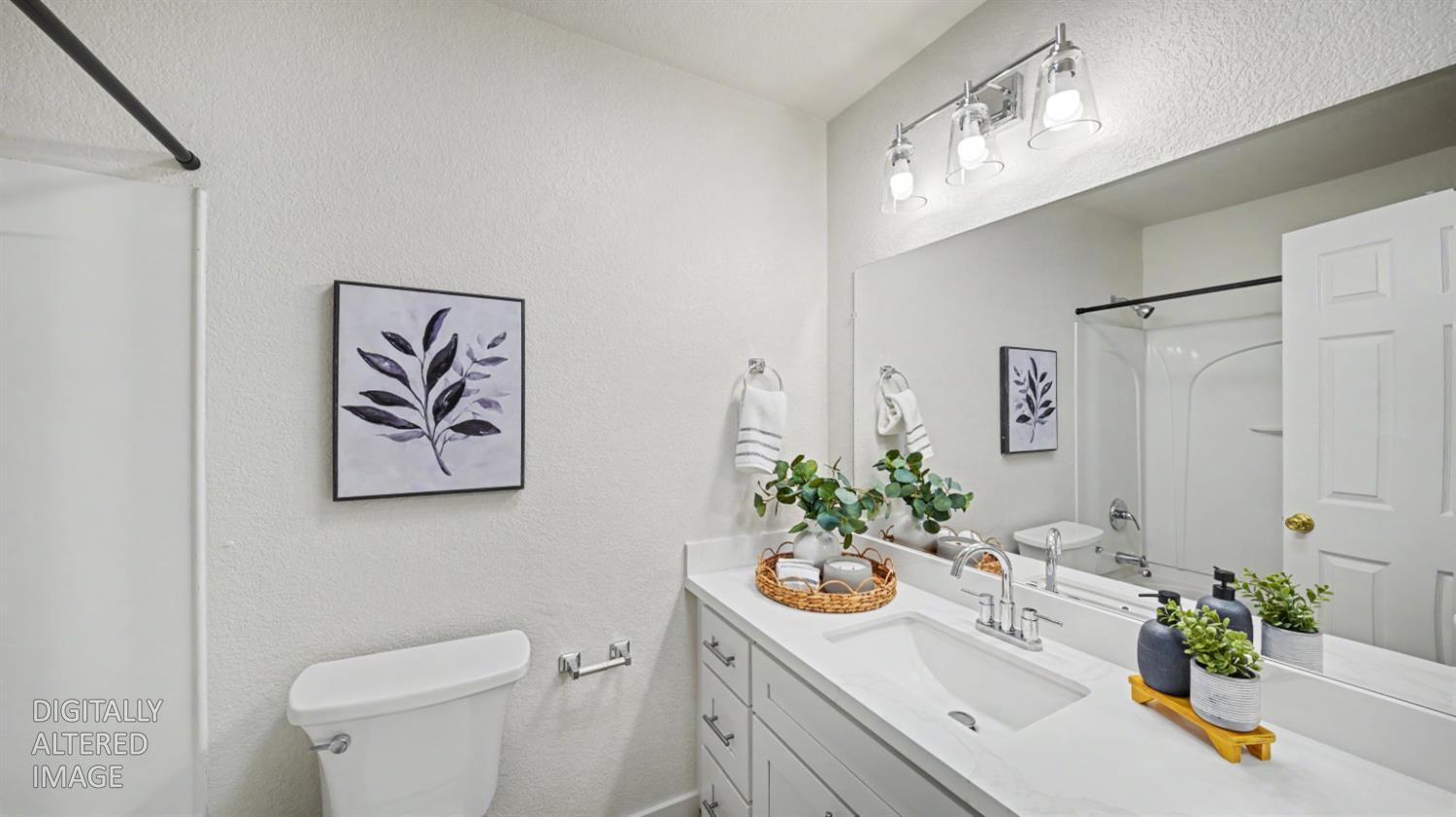 831 Emily St, Turlock, CA 95382