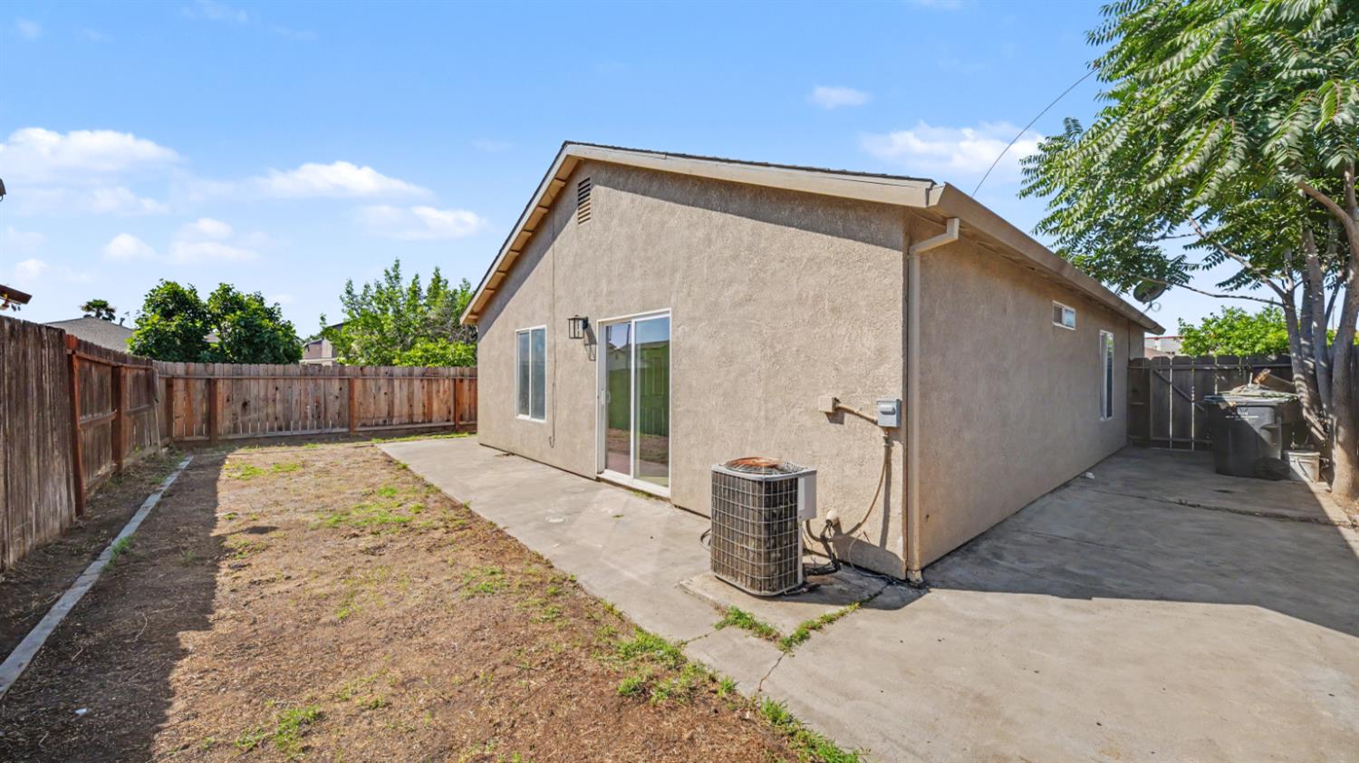 831 Emily St, Turlock, CA 95382