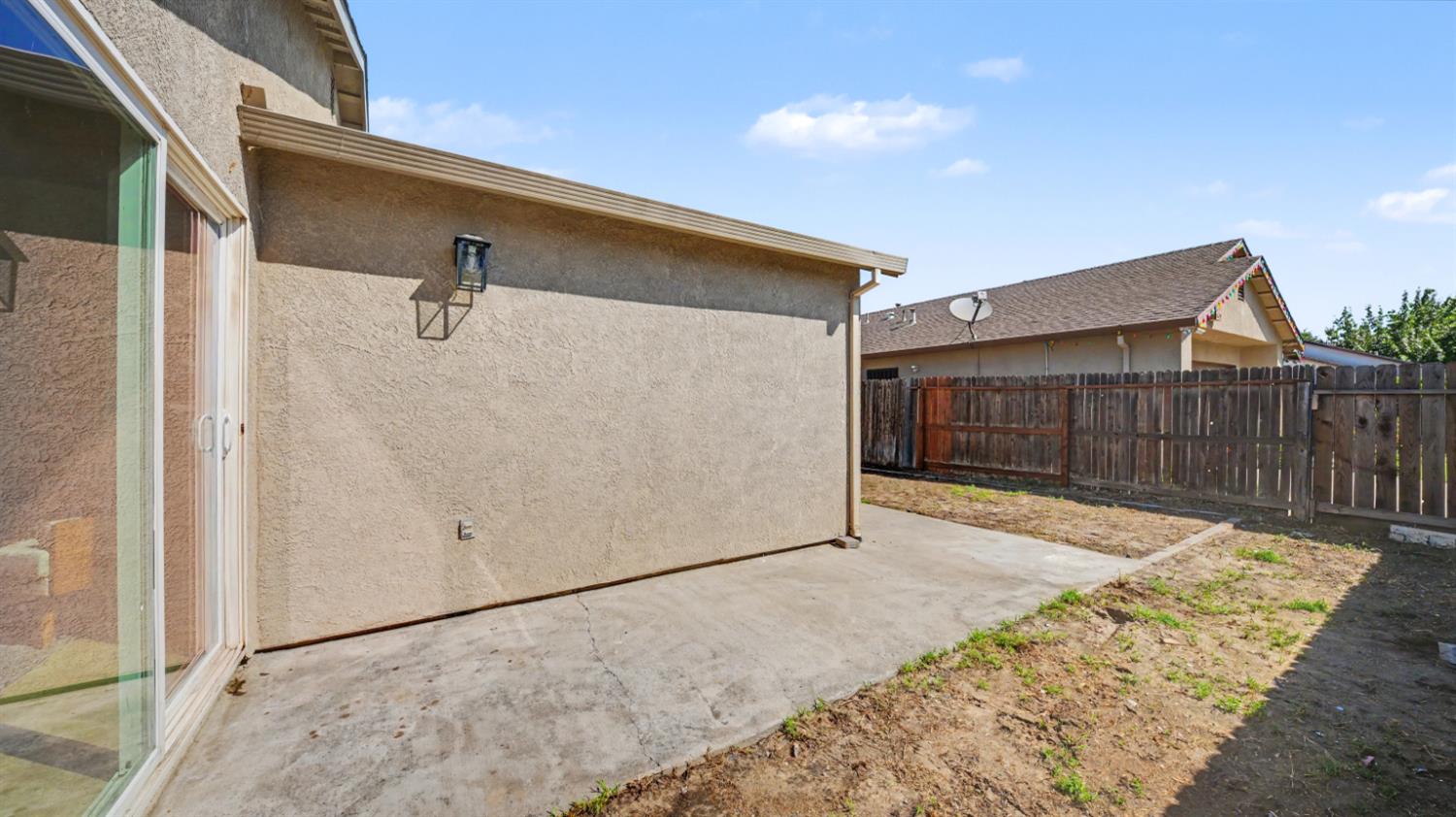 831 Emily St, Turlock, CA 95382