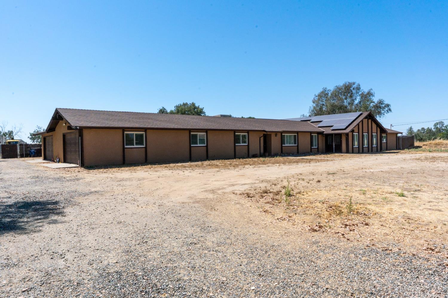 16448 Monreal Rd, Madera, CA 93636