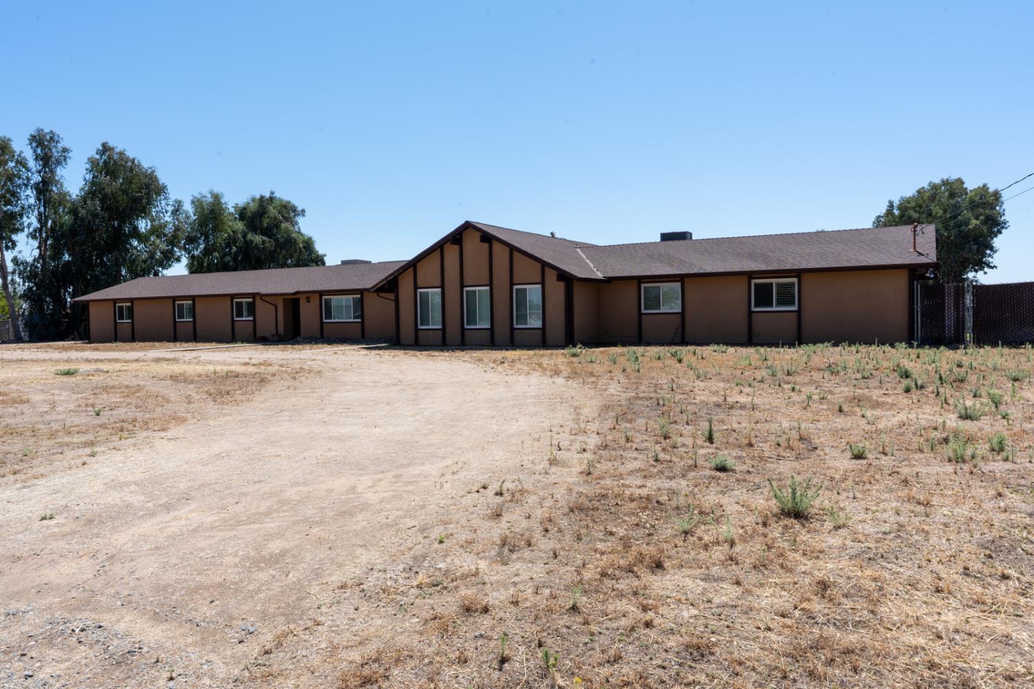 16448 Monreal Rd, Madera, CA 93636