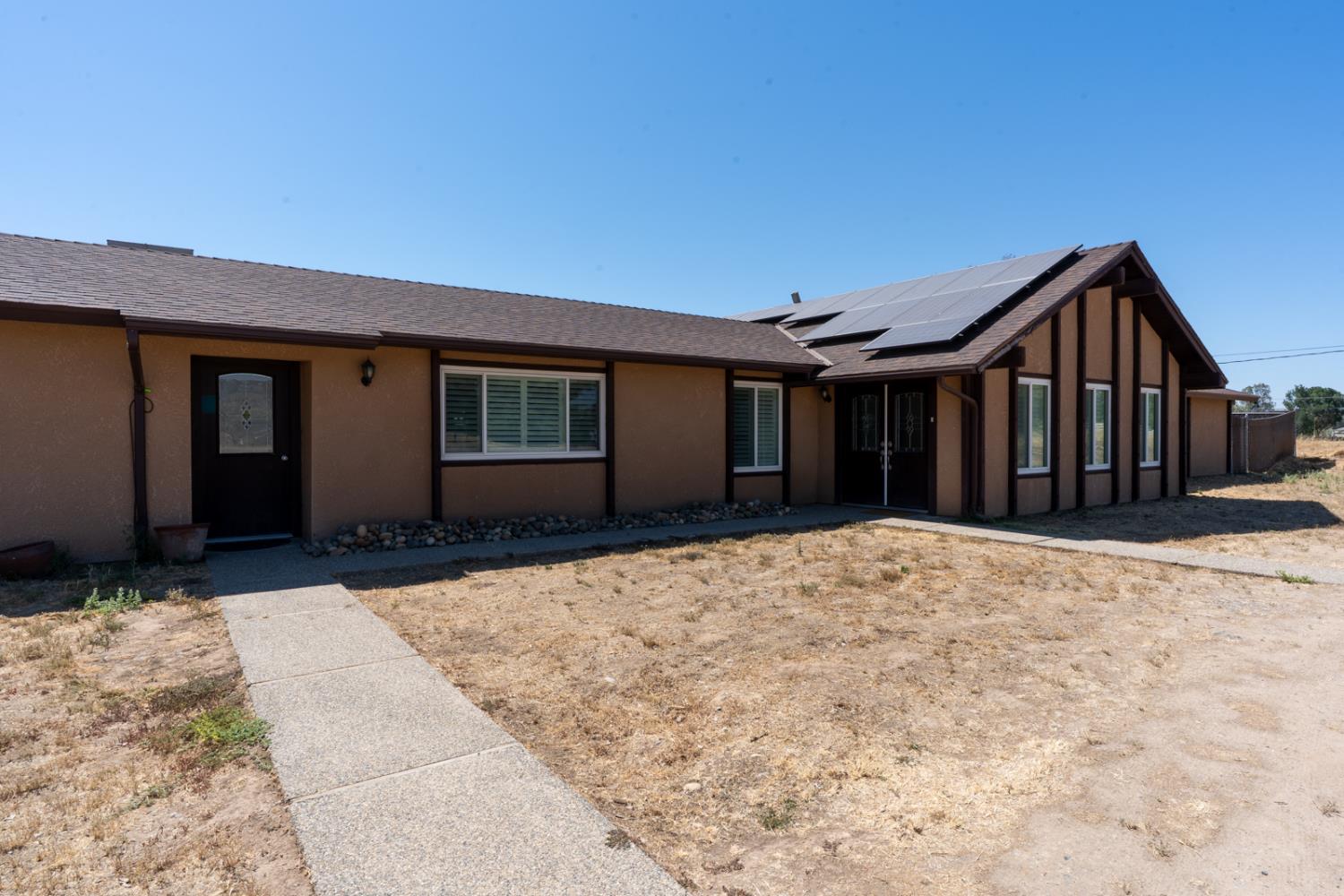 16448 Monreal Rd, Madera, CA 93636