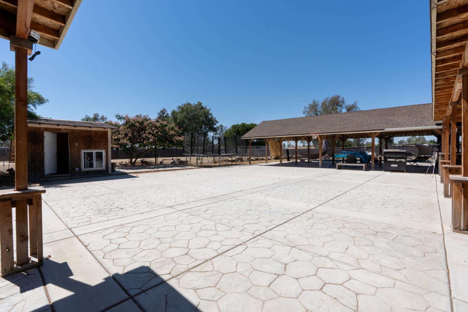 16448 Monreal Rd, Madera, CA 93636