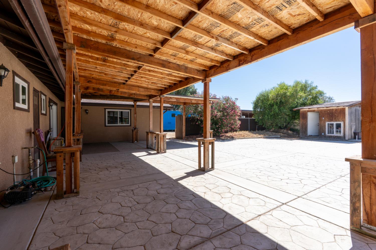 16448 Monreal Rd, Madera, CA 93636