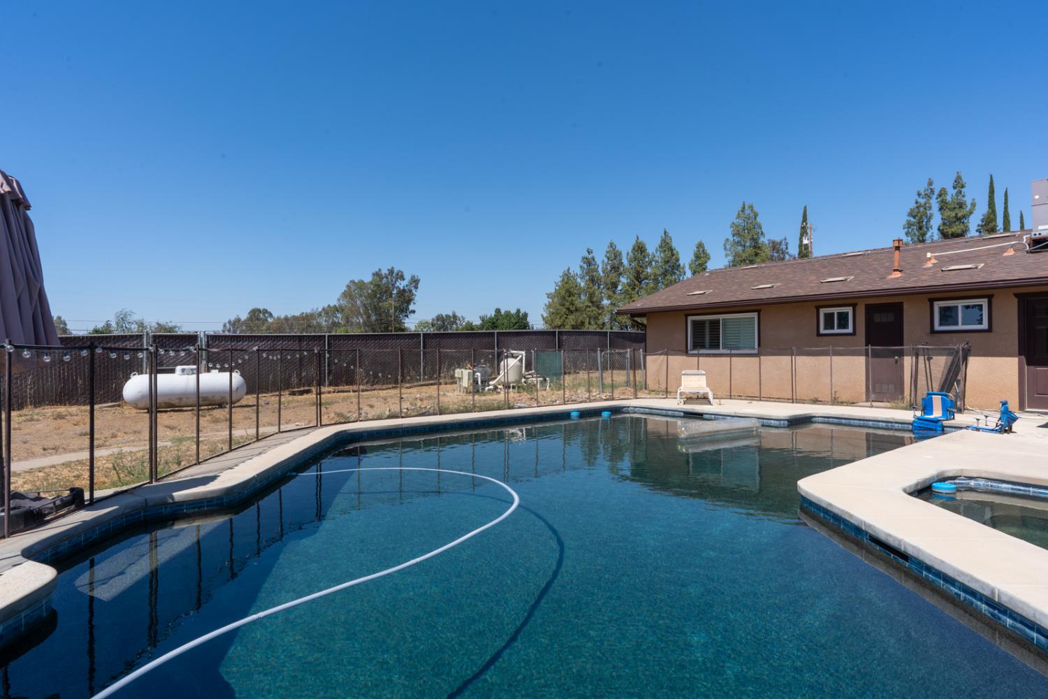 16448 Monreal Rd, Madera, CA 93636