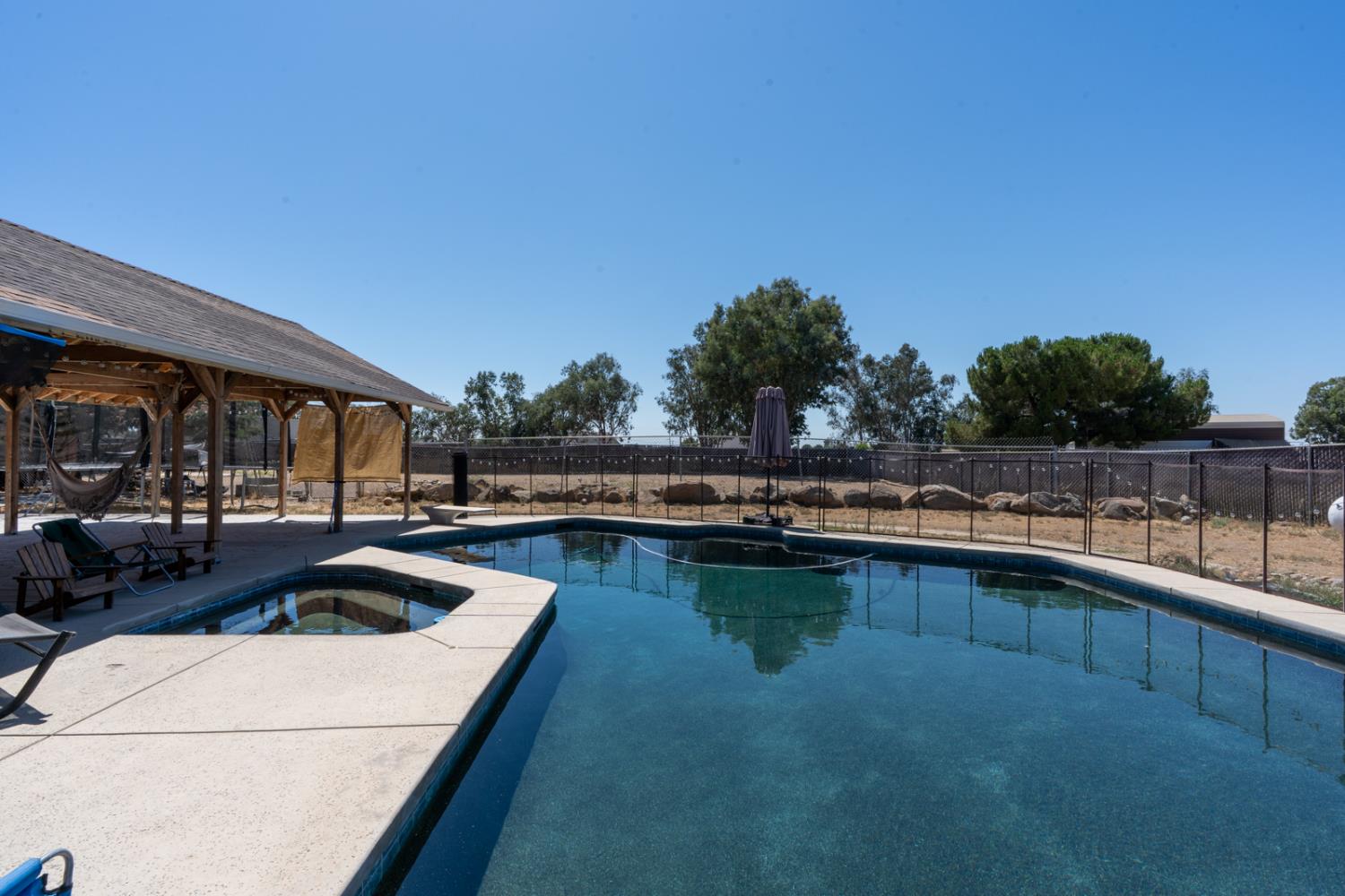 16448 Monreal Rd, Madera, CA 93636