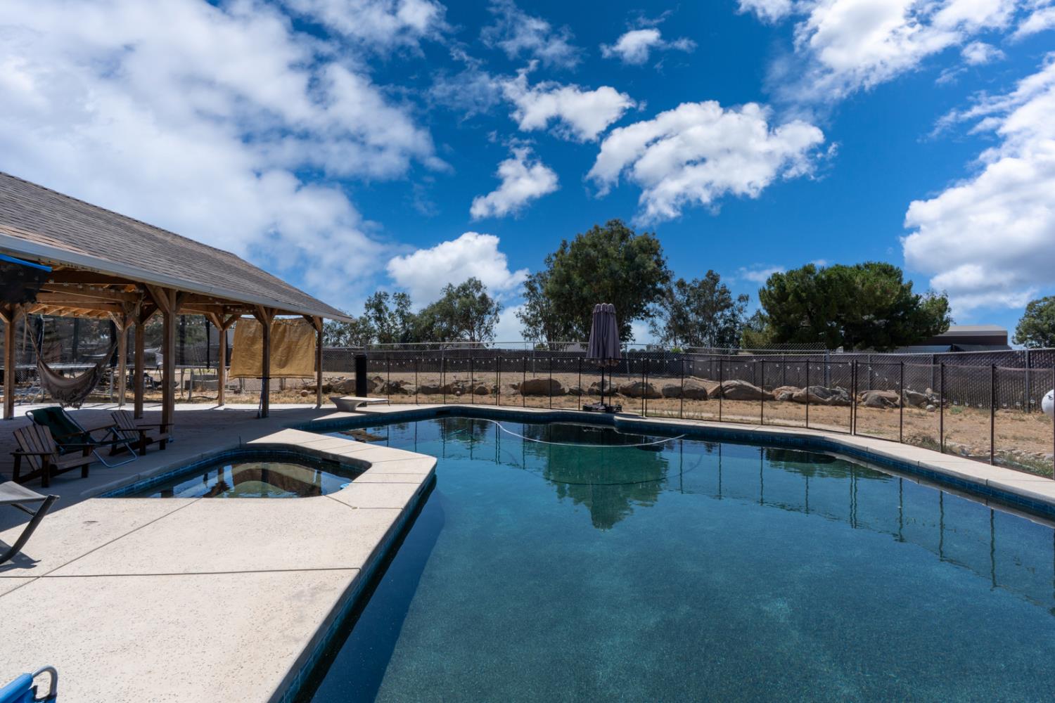 16448 Monreal Rd, Madera, CA 93636