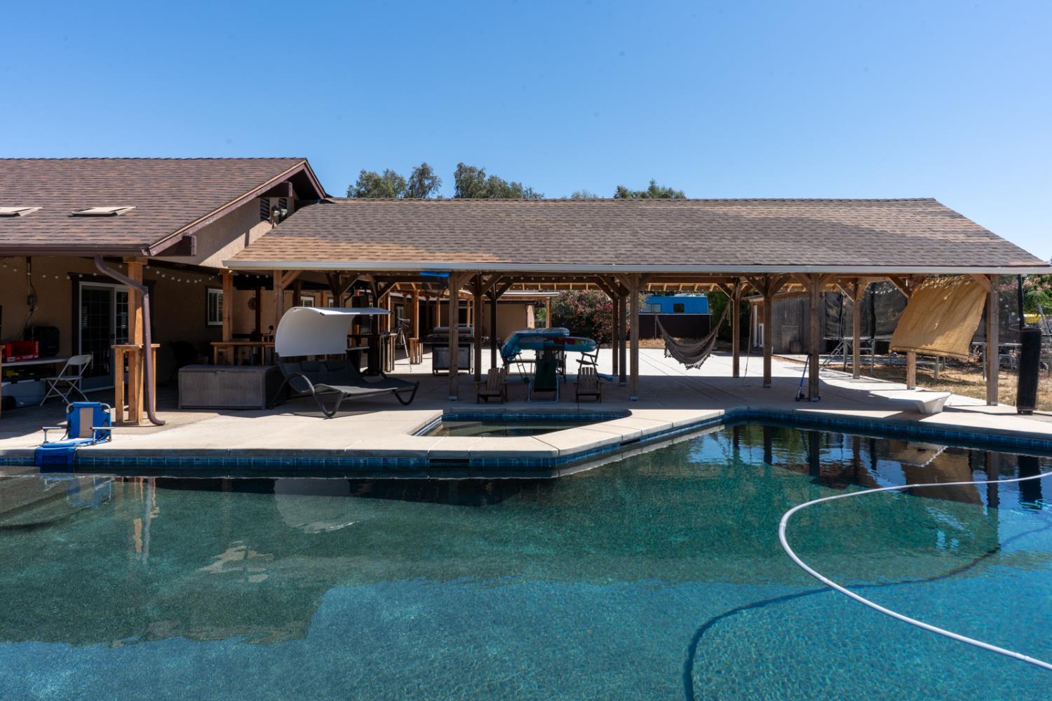 16448 Monreal Rd, Madera, CA 93636