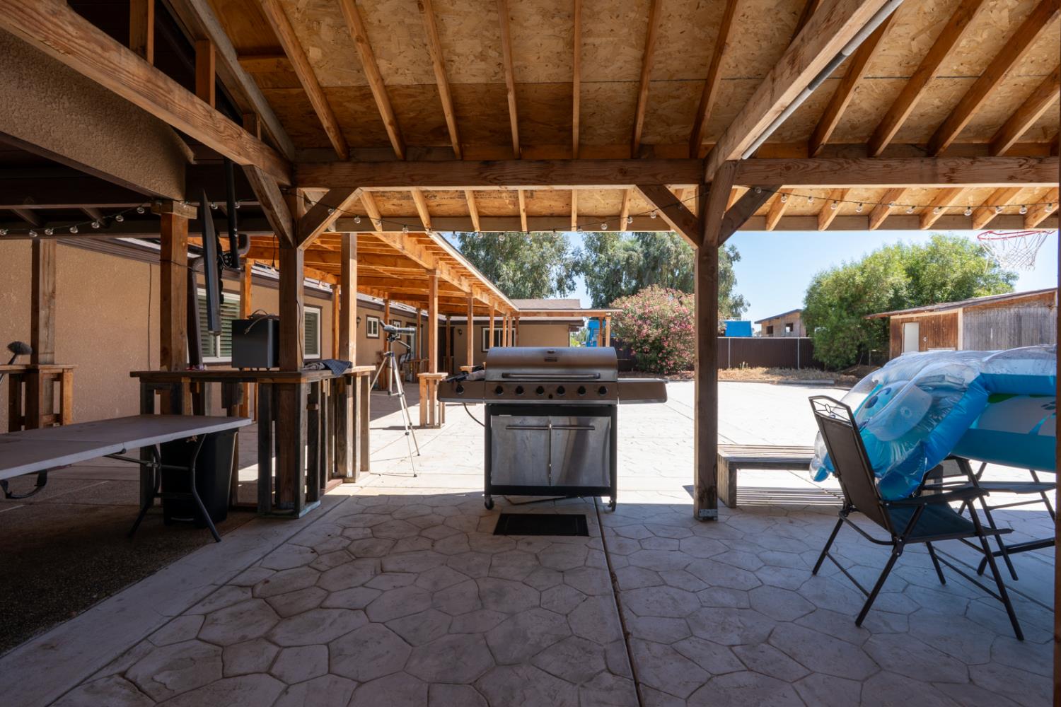16448 Monreal Rd, Madera, CA 93636