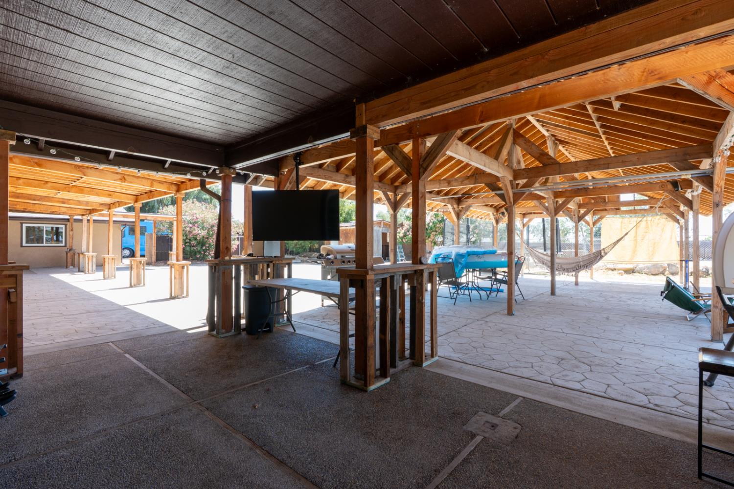16448 Monreal Rd, Madera, CA 93636