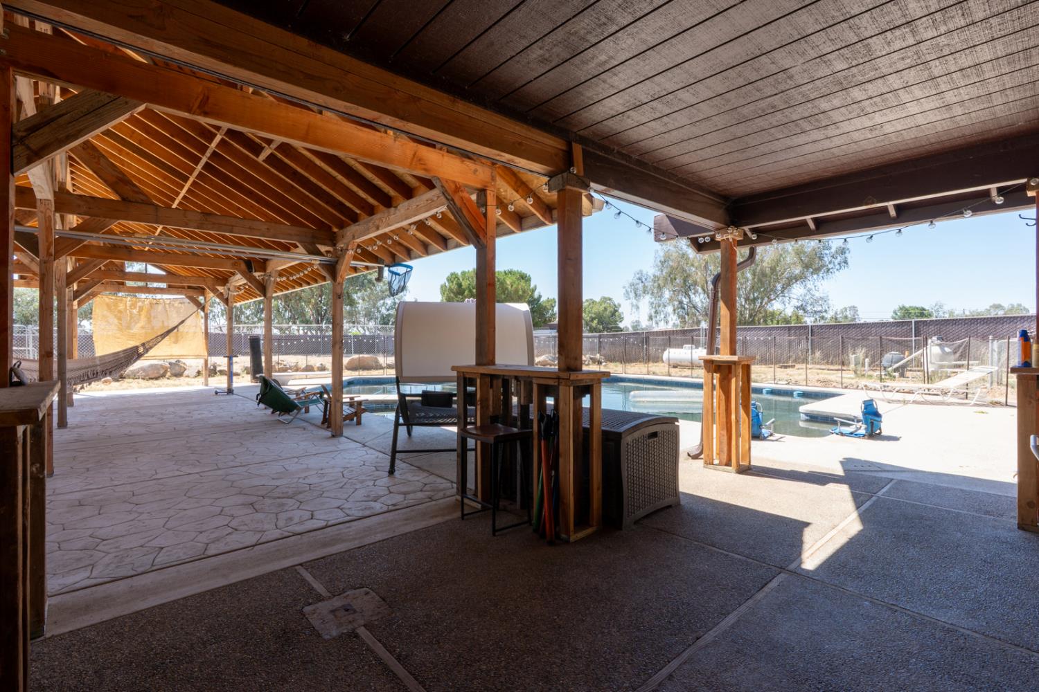 16448 Monreal Rd, Madera, CA 93636